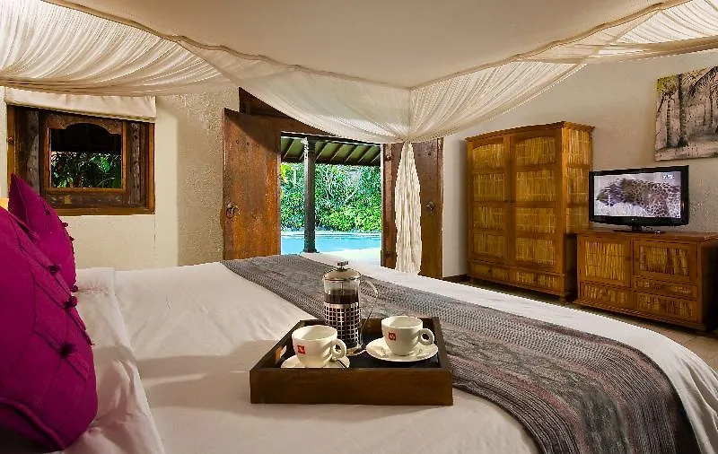 Villa Kubu Seminyak Indonesien