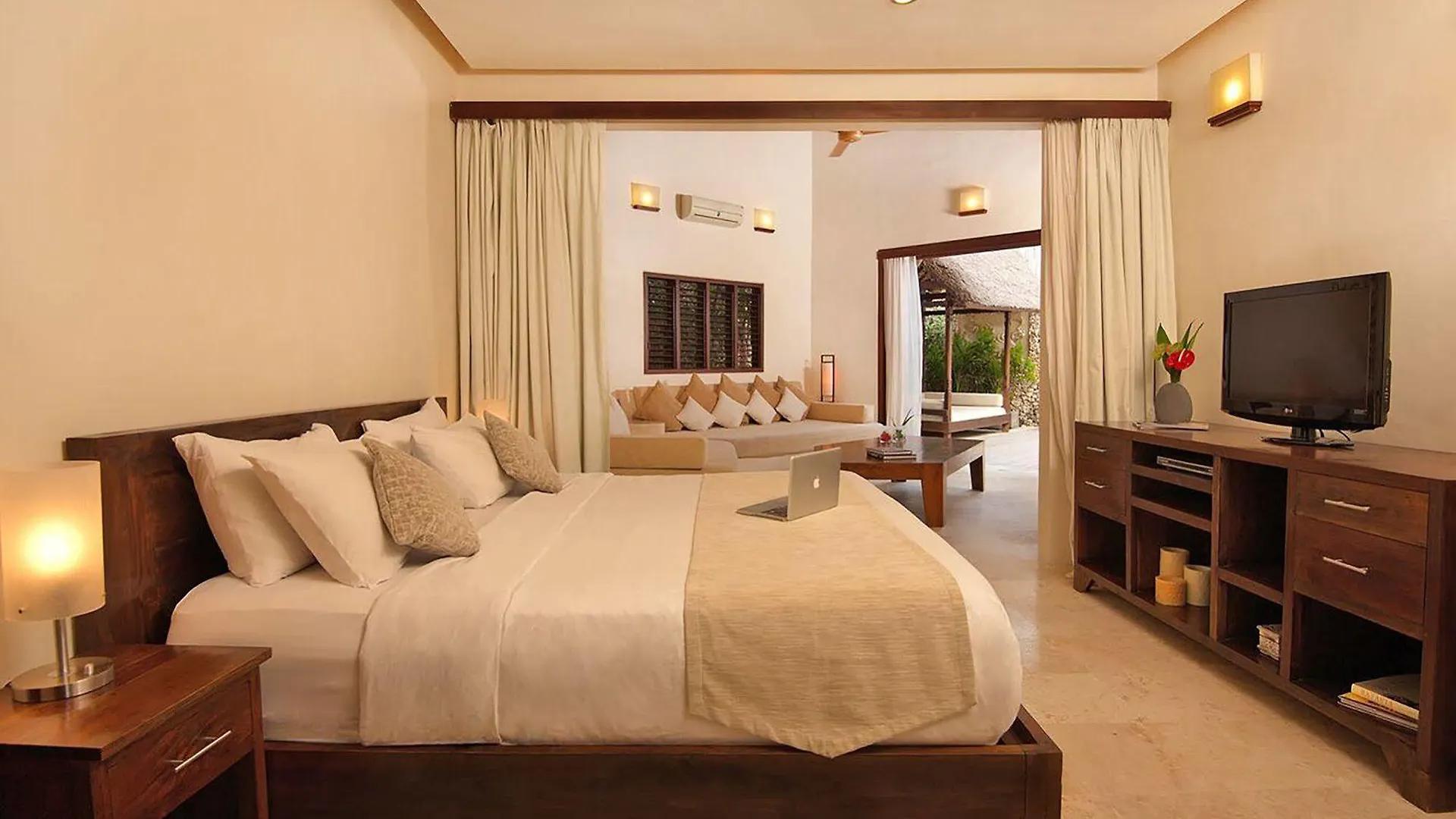 Villa Kubu Seminyak